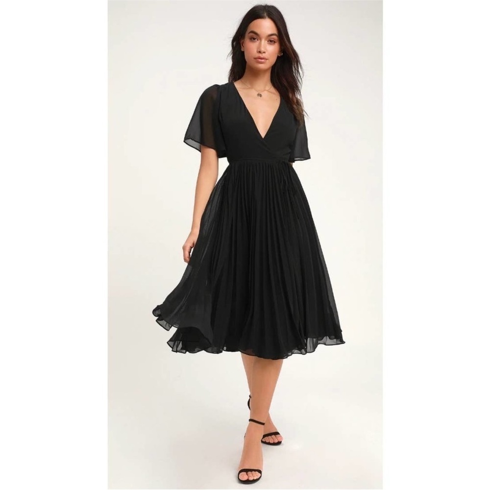 Lulu's Pleats to Meet You Black Pleated Midi Wrap Dress Size XS